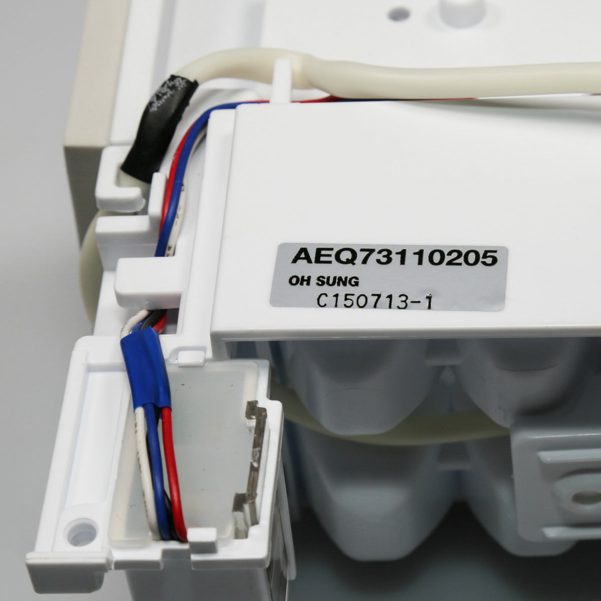 LG AEQ73110205 Genuine OEM Refrigerator Ice Maker Assembly AEQ72910401 photo 3